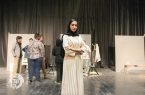 فعالیت‌های پشت صحنه تئاتر به آموزش تخصصی نیاز دارد / مجری موسیقی نمایش «شکاف» بر ضرورت توانمندسازی عوامل فنی تأکید کرد