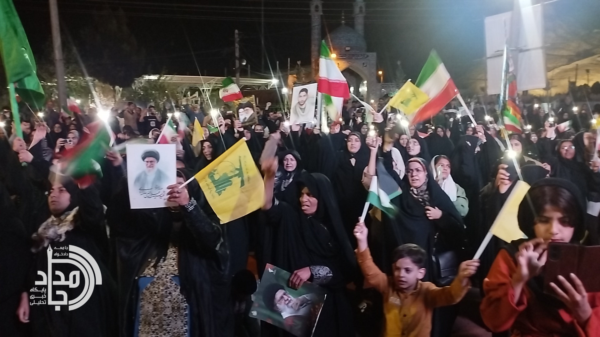 اجتماع صمیمانه کودکان زاهدانی در گلزار شهدا؛ لحظه‌هایی سرشار از احترام و همدلی