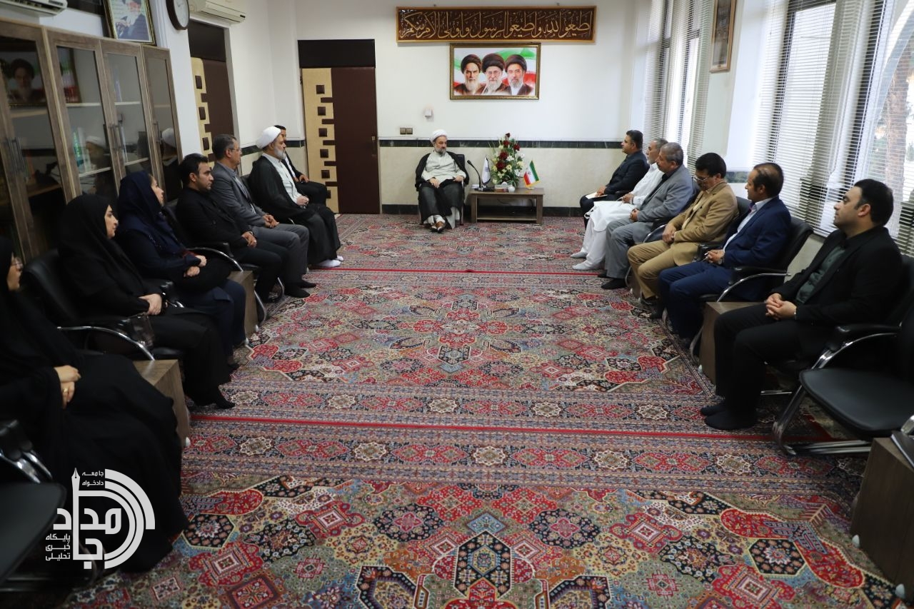 هنرمندان با خلق آثار ماندگار، راه شهدا را تداوم بخشند