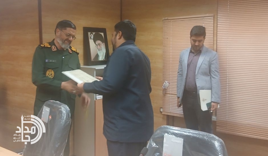 تجلیل از «پوریا جهانتیغی» بهعنوان فعال رسانهای مؤثر در ایام «جنگ رمضان»